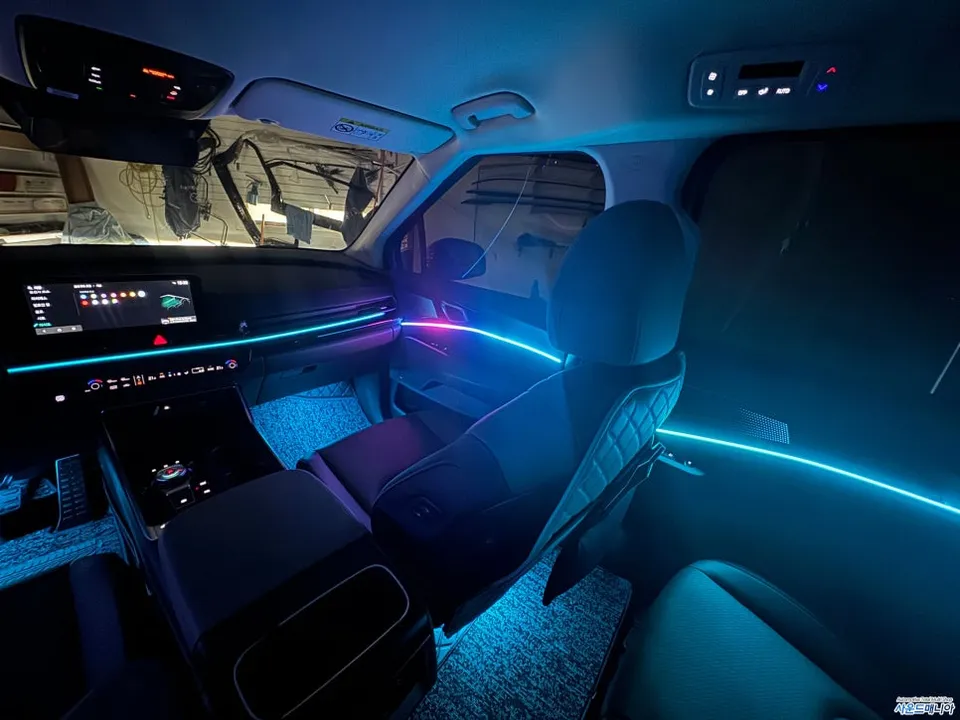 Kia Carnival KA4 ambient lighting - Kia Carnival KA4 Ambient Lighting Review: Cost & Results photo 4