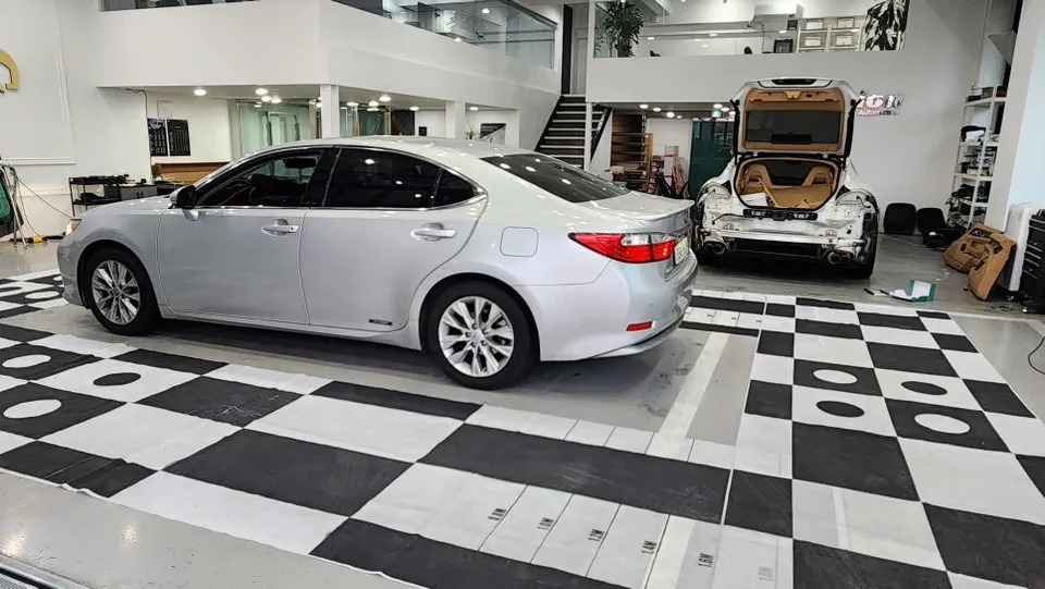 Lexus ESのAndroid Auto・CarPlay取付事例 施工写真 3-2