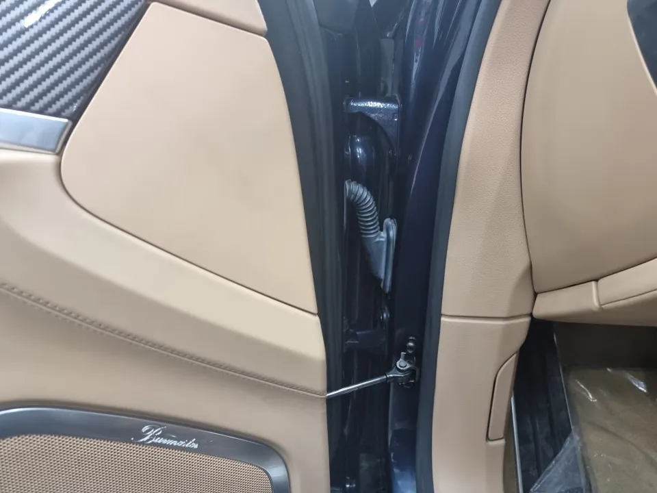 Porsche Panamera ambient lighting - Porsche Panamera Ambient Lighting Review — Cost & Results photo 3