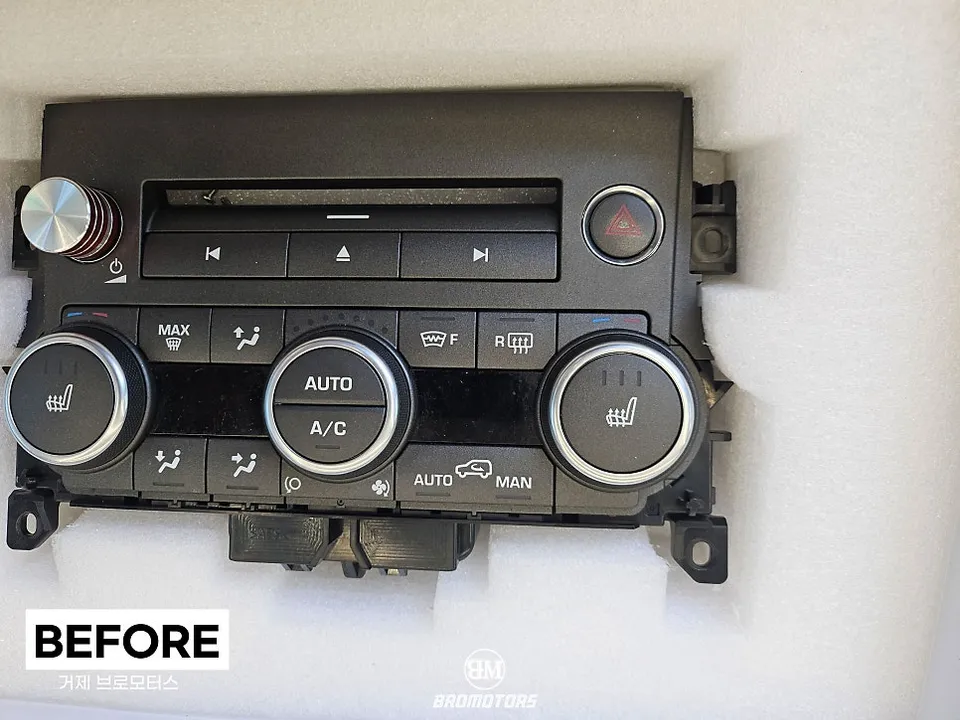 Land Rover EvoqueのAndroid Auto・CarPlay取付事例 施工写真 3-2