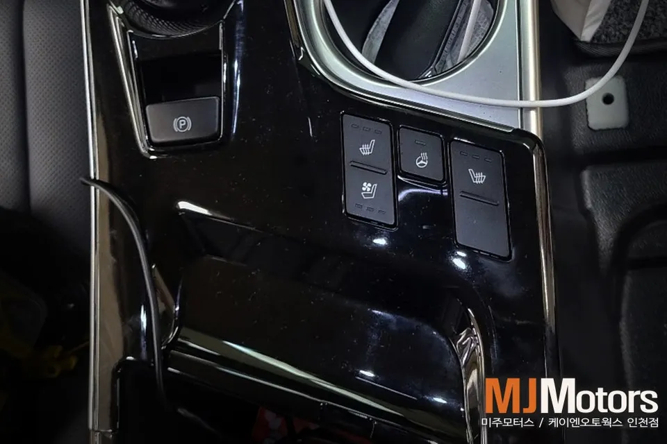 Kia K8 seat ventilation - Kia K8 Passenger Seat Ventilation & Heating Upgrade photo 3