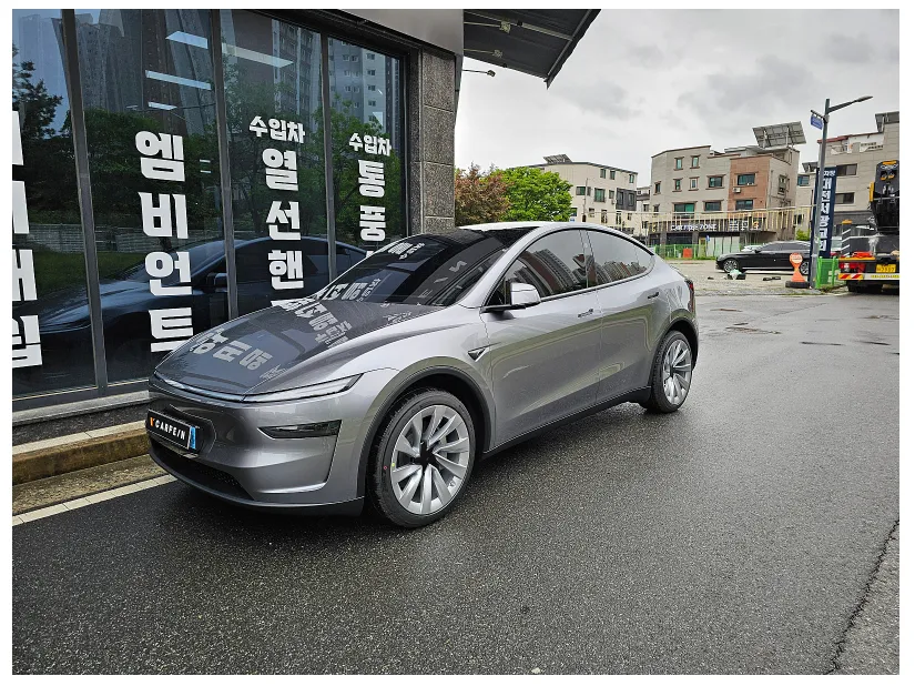 Tesla Model Yのカーフィルム施工事例｜費用目安・仕上がり 施工写真 1-1