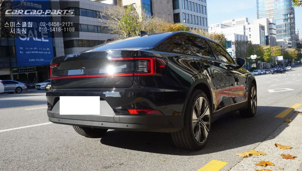 Volvo Polestar 2 ambient lighting - Volvo Polestar 2 Ambient Lighting Review — Enhanced Interior Mood photo 5