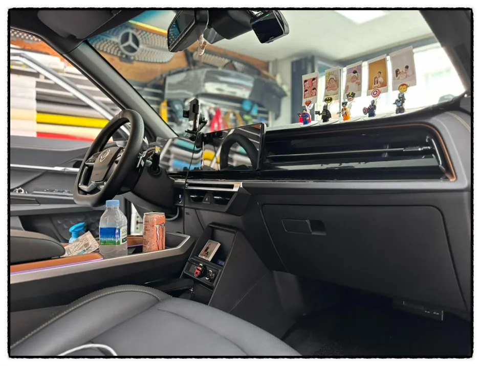 KG Mobility Torresのカーラッピング事例|韓国での実施工 施工写真 1-2