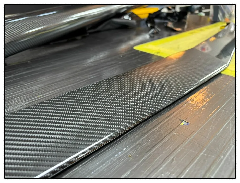 KG Mobility Torresのカーラッピング事例|韓国での実施工 施工写真 2-3