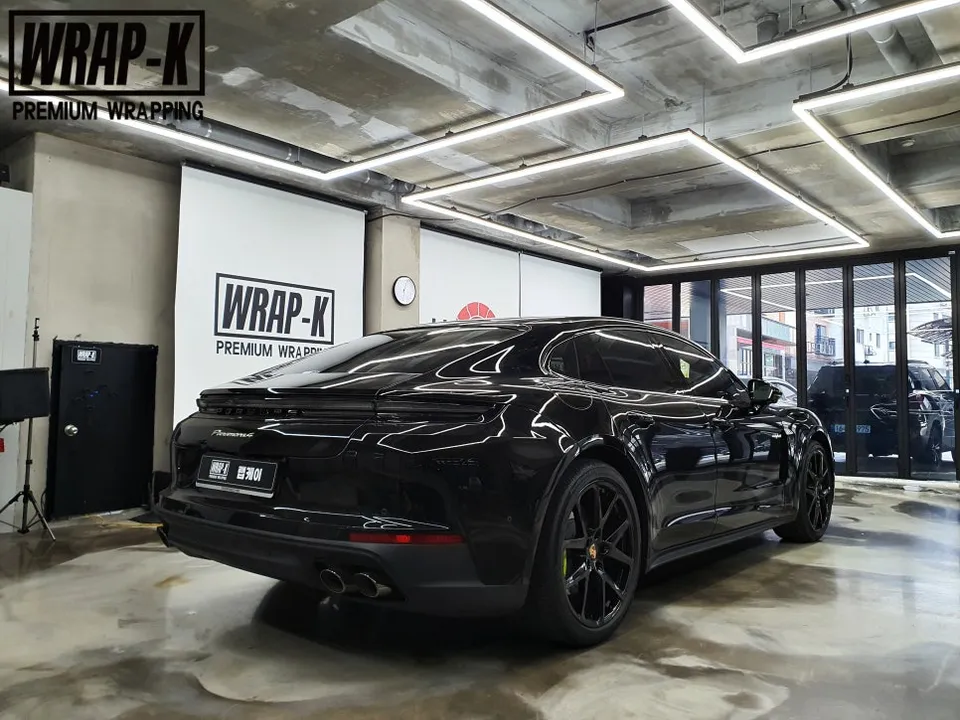 Porsche Panamera vinyl wrap - Porsche Panamera Vinyl Wrap Review: Enhanced Lower Garnish photo 3