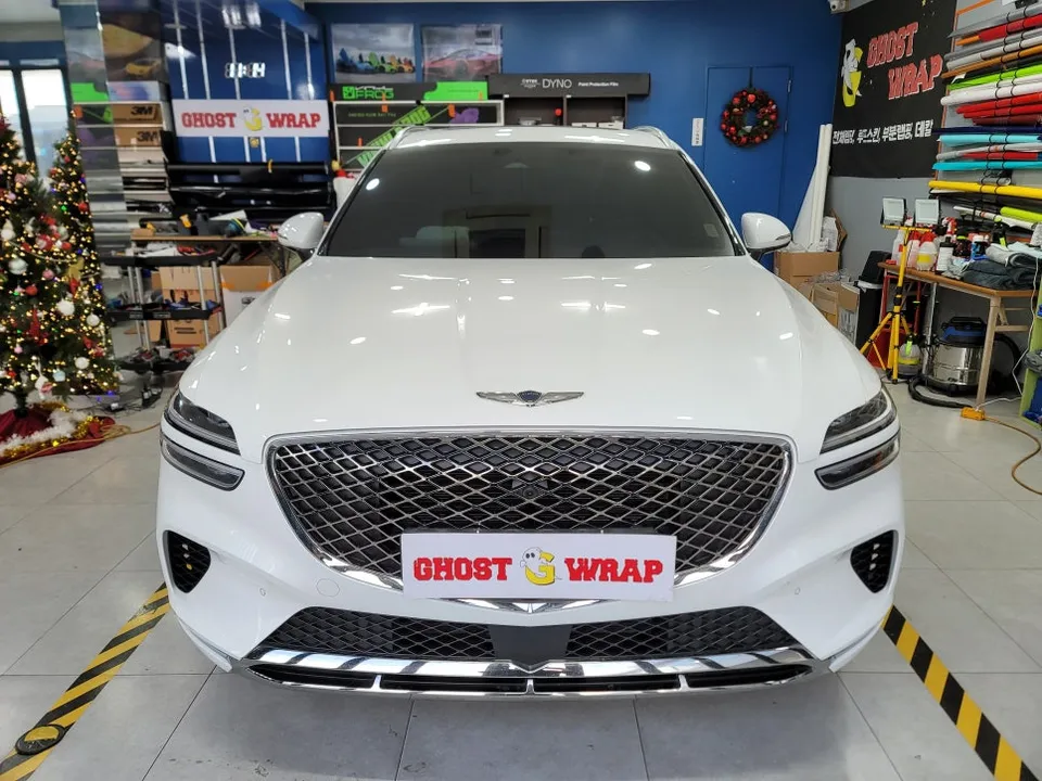 Genesis GV70 vinyl wrap installation result
