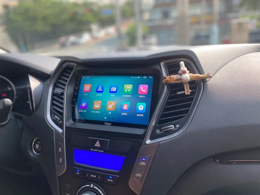 Hyundai Santa Fe DMのAndroid Auto・CarPlay取付事例 施工写真 1-2