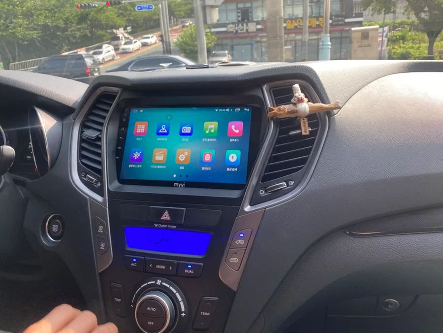 Hyundai Santa Fe DMのAndroid Auto・CarPlay取付事例 施工写真 2-2