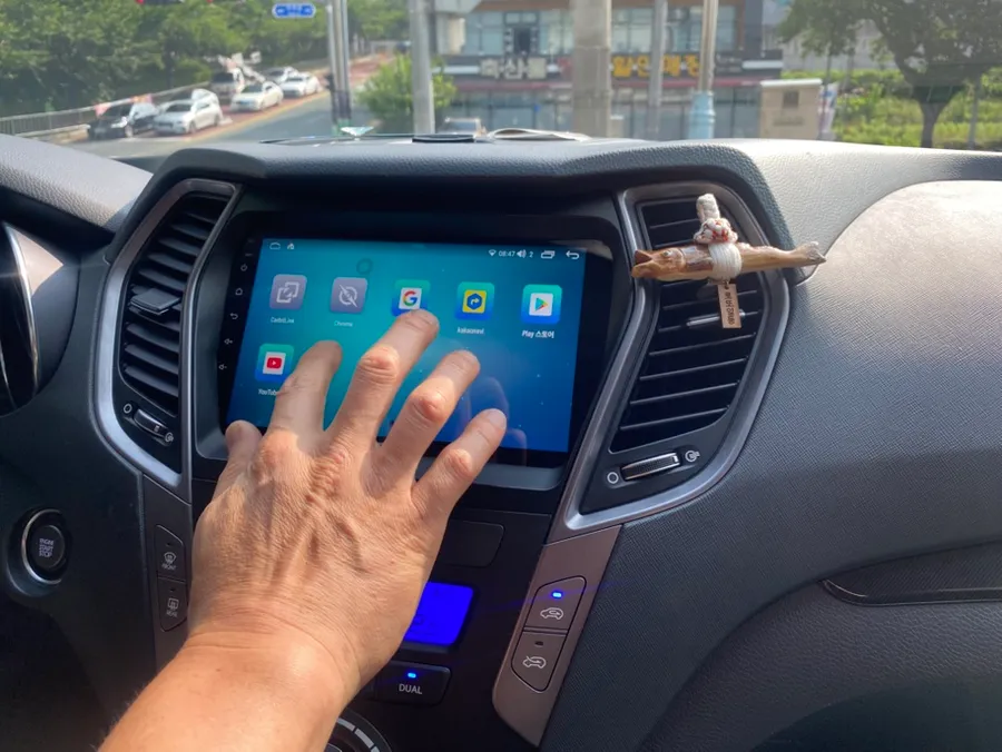 Hyundai Santa Fe DMのAndroid Auto・CarPlay取付事例 施工写真 3-2