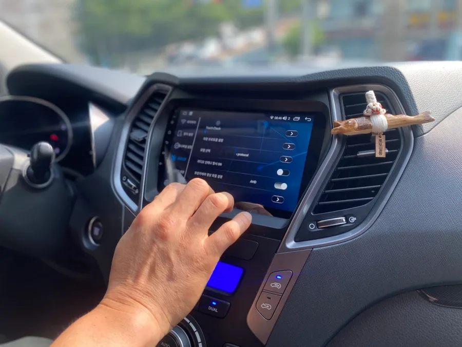 Hyundai Santa Fe DMのAndroid Auto・CarPlay取付事例 施工写真 4-2