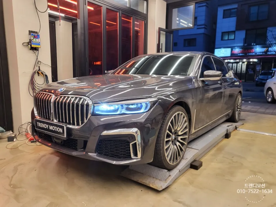 BMW 7 Series steering wheel installation result