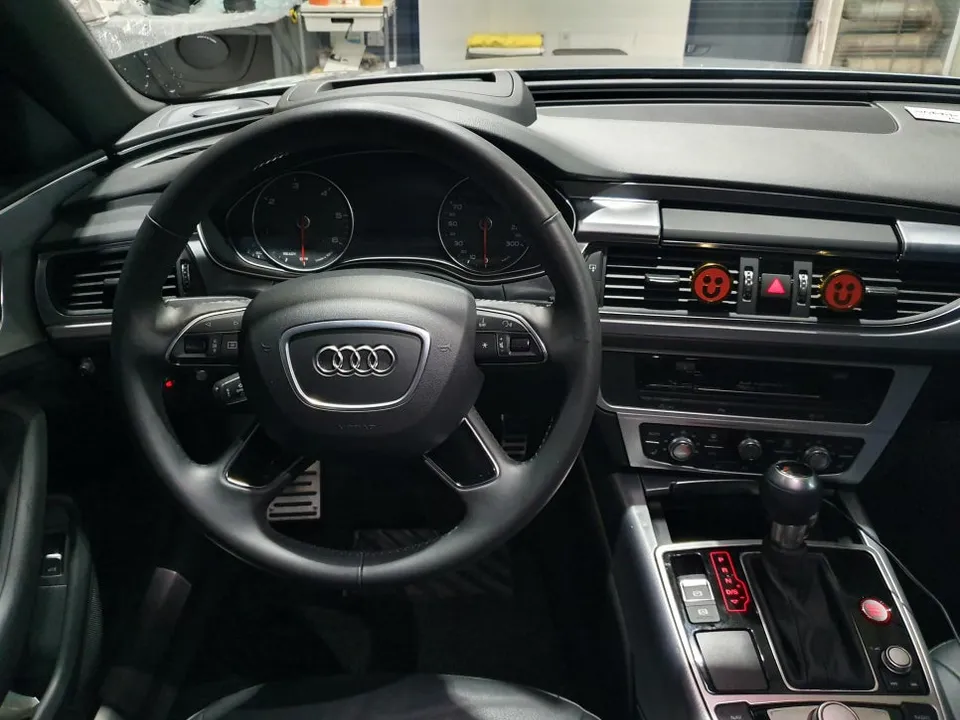 Audi A6 steering wheel - Audi A6 Custom Steering Wheel Upgrade Review photo 3