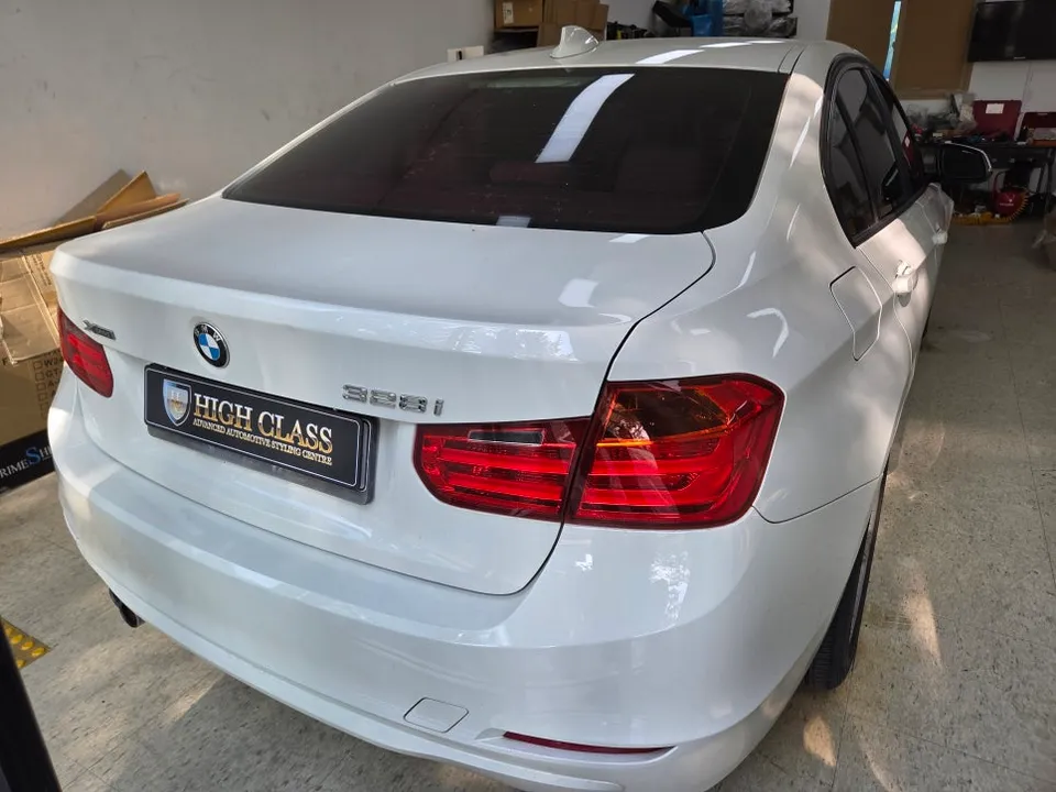 BMW 3 Series F30 seat ventilation - BMW F30 328i Seat Ventilation & Heating Review - Beat the Heat photo 3