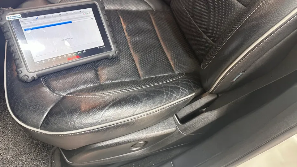 Mercedes-Benz ML 350 seat ventilation installation result