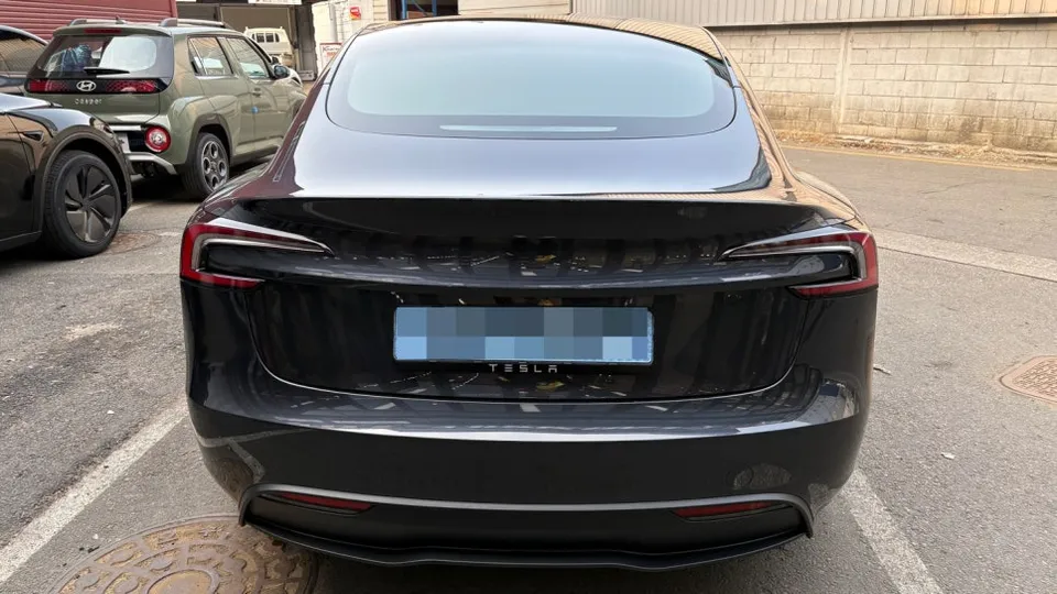 Tesla Model 3 ppf - Tesla Model 3 PPF Review: Seamless Gloss Retention photo 3