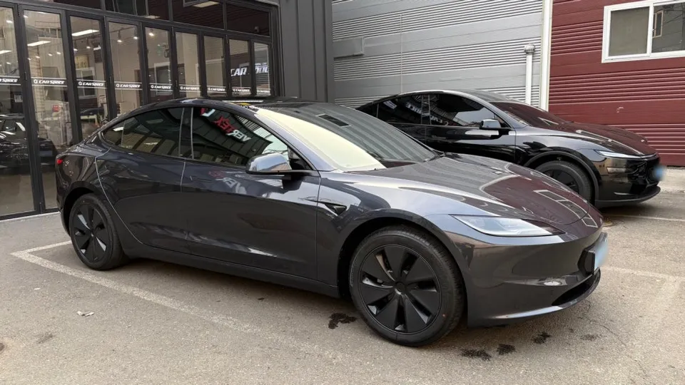 Tesla Model 3 ppf - Tesla Model 3 PPF Review: Seamless Gloss Retention photo 4