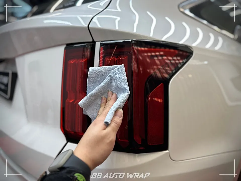 Kia Sorento MQ4 PPF施工事例|テールのトーンダウン 施工写真 3-3