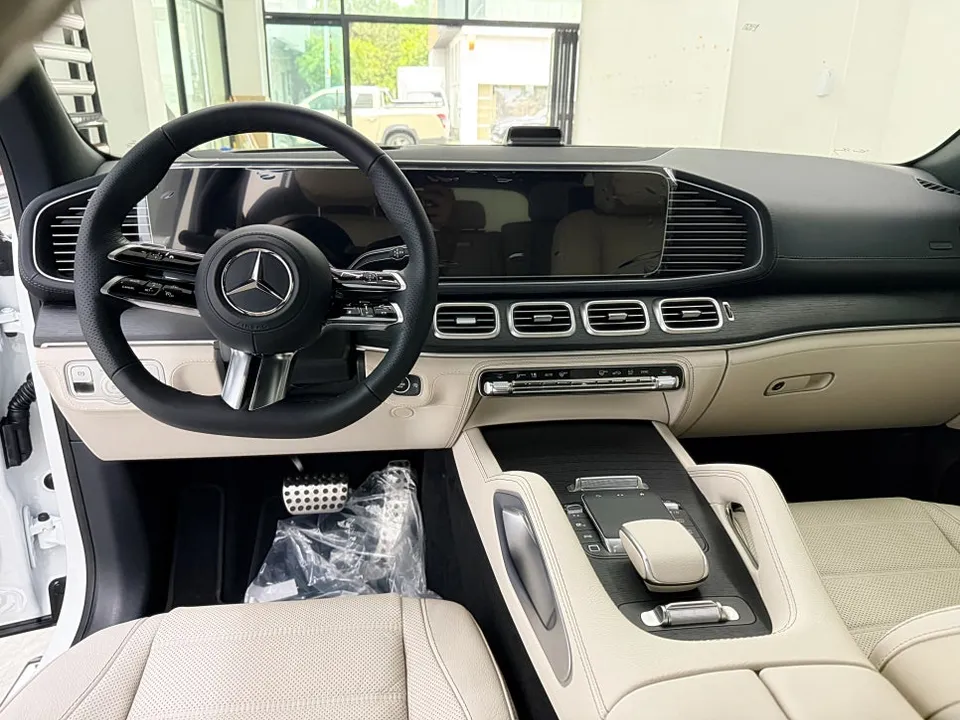 Mercedes-Benz GLS 580のカーラッピング事例｜費用目安・仕上がり 施工写真 3-1