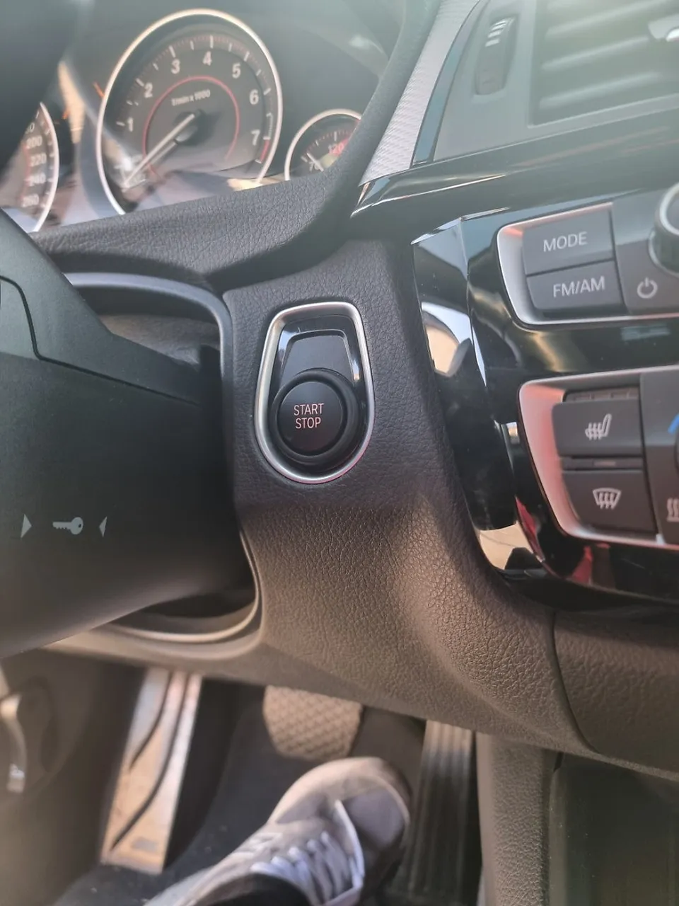 BMW 3 Series F30 steering wheel - BMW 3 Series F30 Steering Wheel Customization Review photo 3
