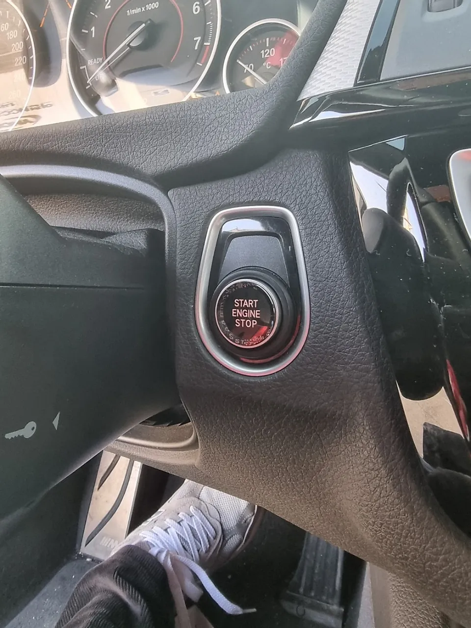 BMW 3 Series F30 steering wheel - BMW 3 Series F30 Steering Wheel Customization Review photo 5