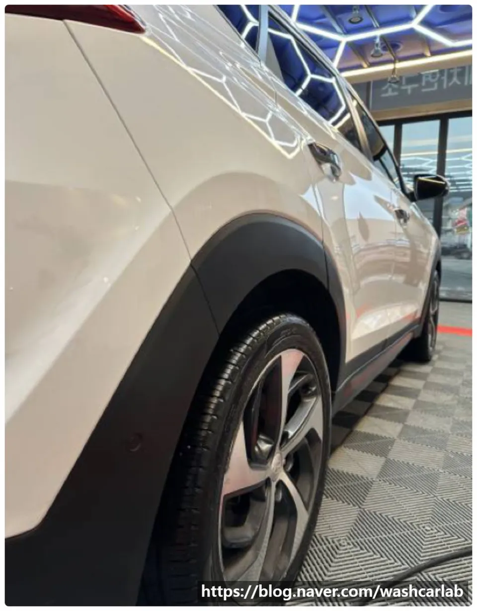 Hyundai Tucsonのガラスコーティング事例 施工写真 3-2