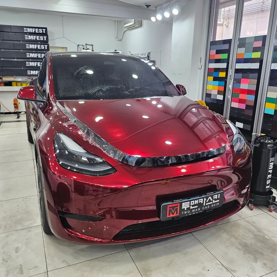Tesla Model YのPPF施工事例|傷隠しと保護効果 施工写真 1-3