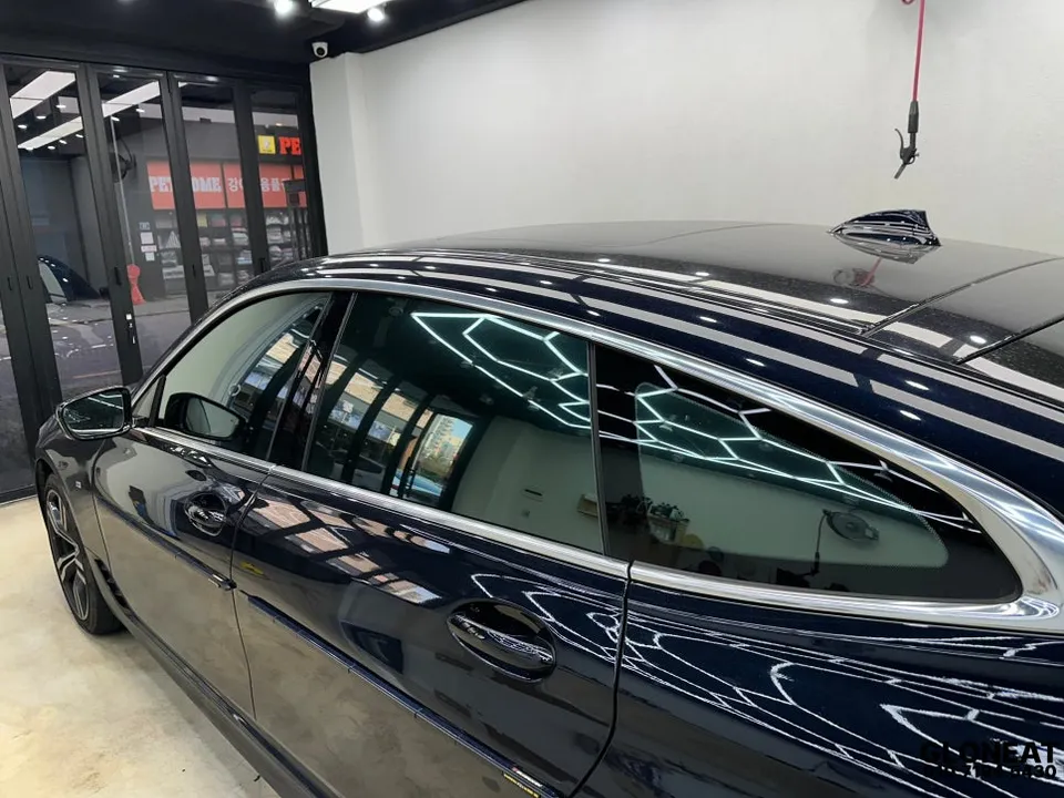 BMW 6 Series GT vinyl wrap - BMW 6 Series GT Wrap Review: Chrome Delete & Grille Swap photo 4