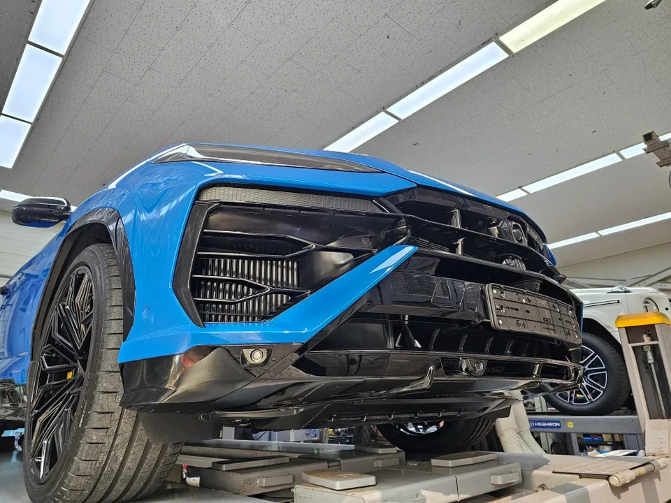 Lamborghini Urus SE Performance Upgrade Review — Enhanced Sound