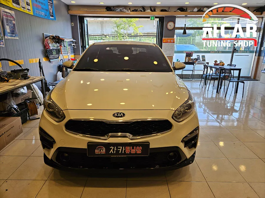 Kia K3 Ambient Lighting Review — Enhanced Interior Mood