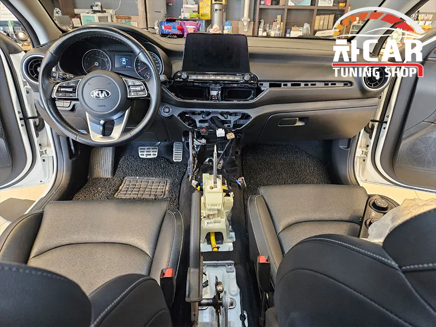 Kia K3 ambient lighting - Kia K3 Ambient Lighting Review — Enhanced Interior Mood photo 4