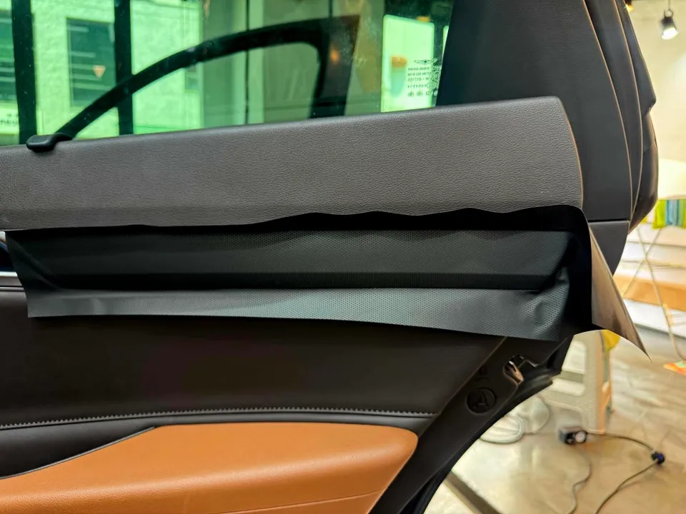 Genesis G80のカーラッピング事例 施工写真 5