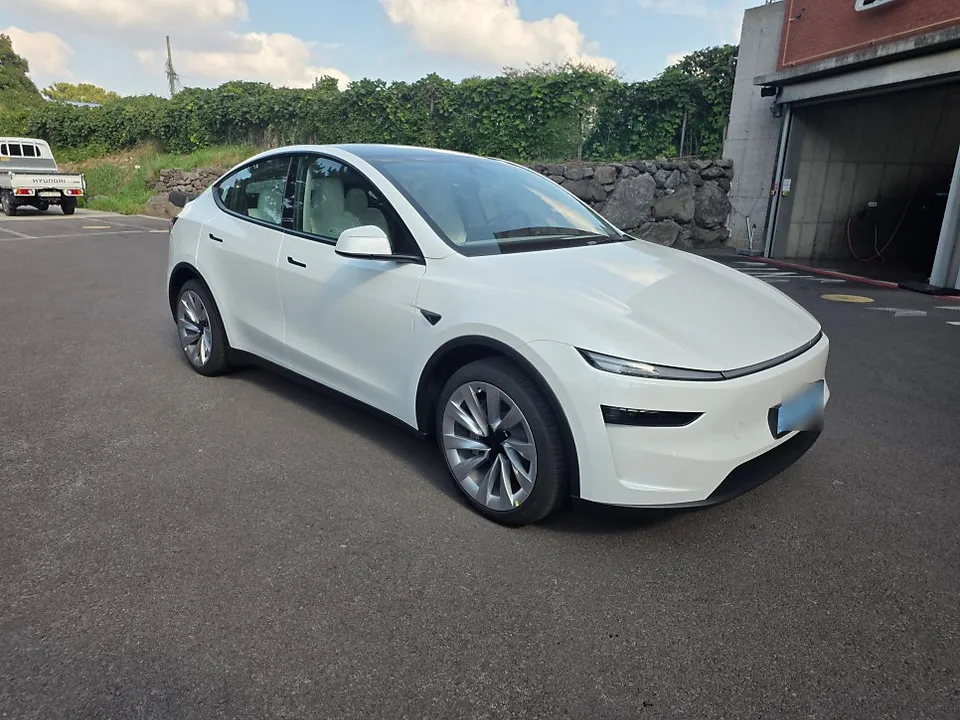 Tesla Model Y PPF施工事例｜費用目安と仕上がり 施工写真 1-1