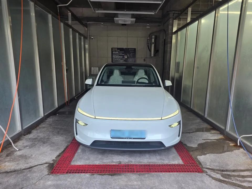 Tesla Model Y PPF施工事例｜費用目安と仕上がり 施工写真 1-2