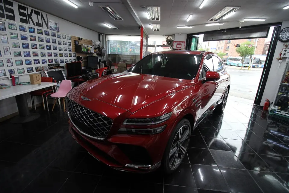 Genesis GV80 Coupeのカーラッピング事例 施工写真 5