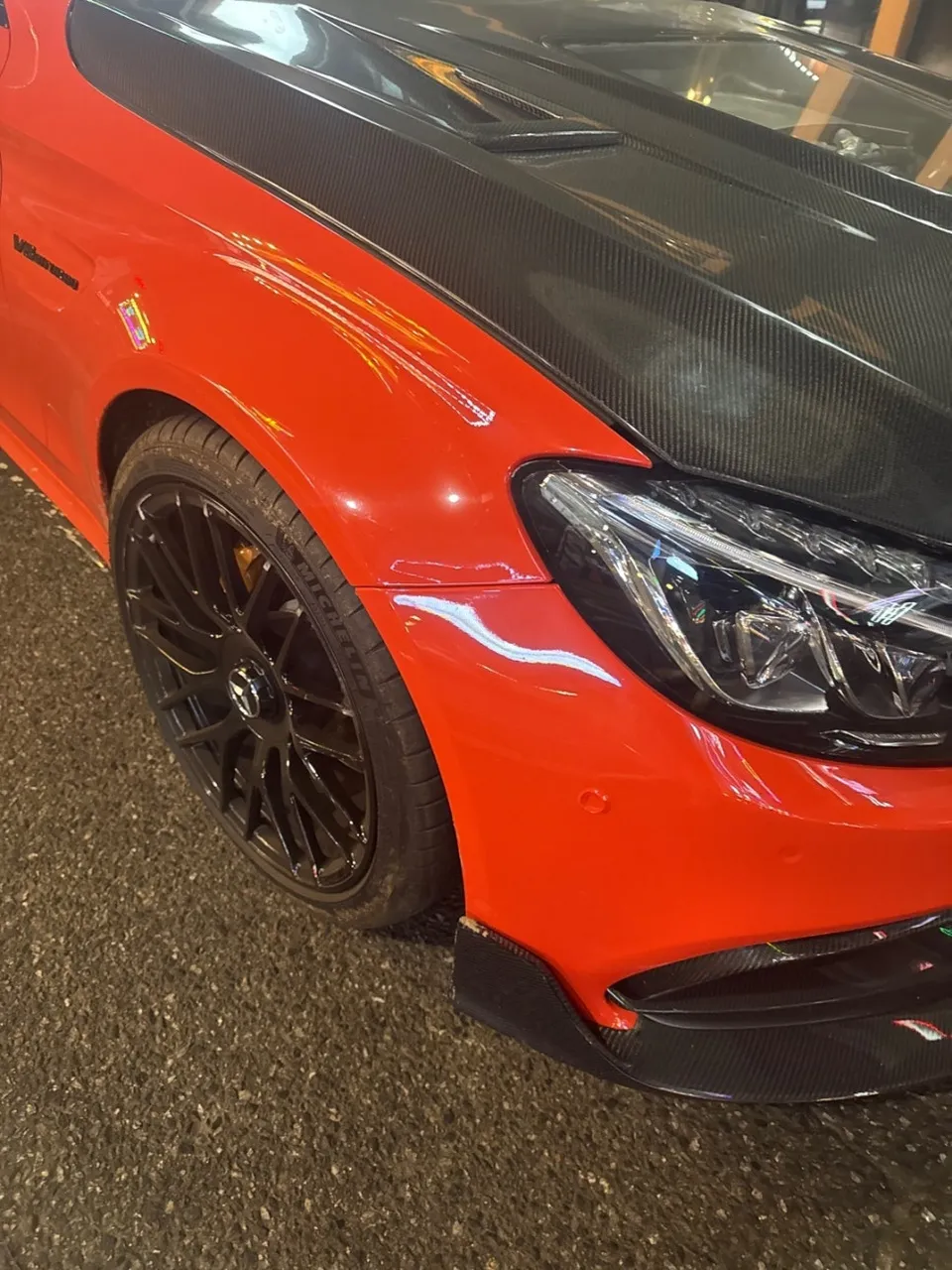 Mercedes-Benz C63 AMGのカーラッピング事例 施工写真 4