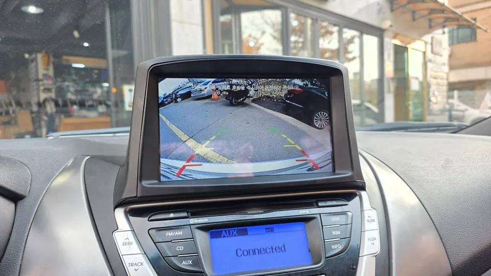 Hyundai Elantra MDのドラレコ取付事例|費用目安・仕上がり 施工写真 2-3