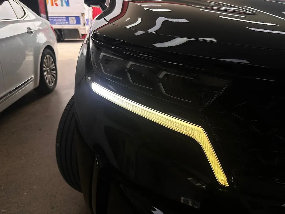 Kia Sorento MQ4 lighting upgrade - Kia Sorento MQ4 DRL LED Line Upgrade Review photo 3