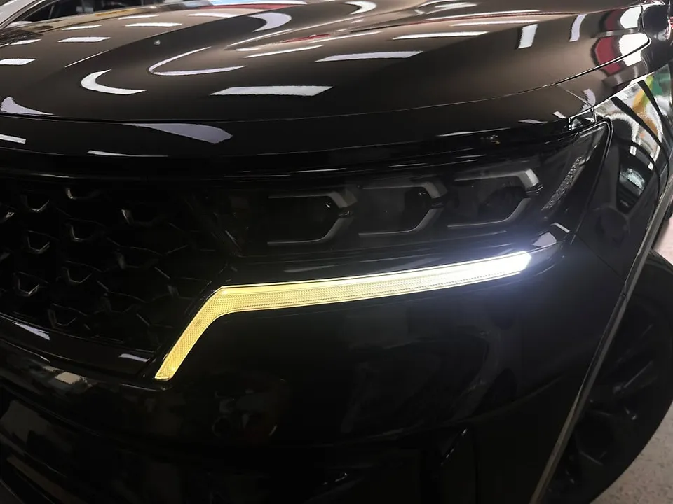 Kia Sorento MQ4 lighting upgrade - Kia Sorento MQ4 DRL LED Line Upgrade Review photo 4