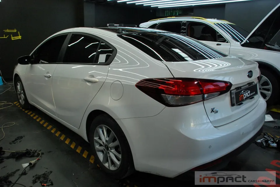Kia K3のカーラッピング事例｜費用目安・仕上がり 施工写真 1-3
