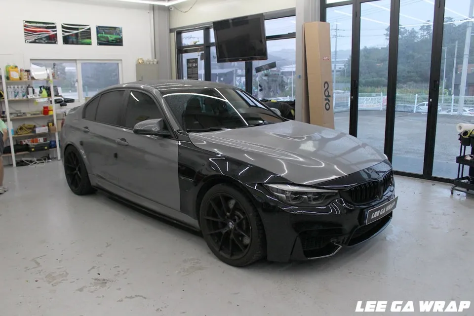 BMW M3のカーラッピング事例|カキグリーンへの変身 施工写真 1-3