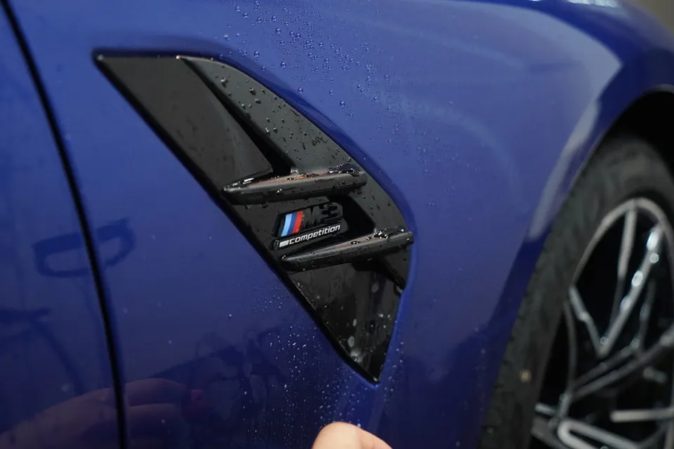 BMW M3のPPF施工事例|費用目安と仕上がり 施工写真 1-2