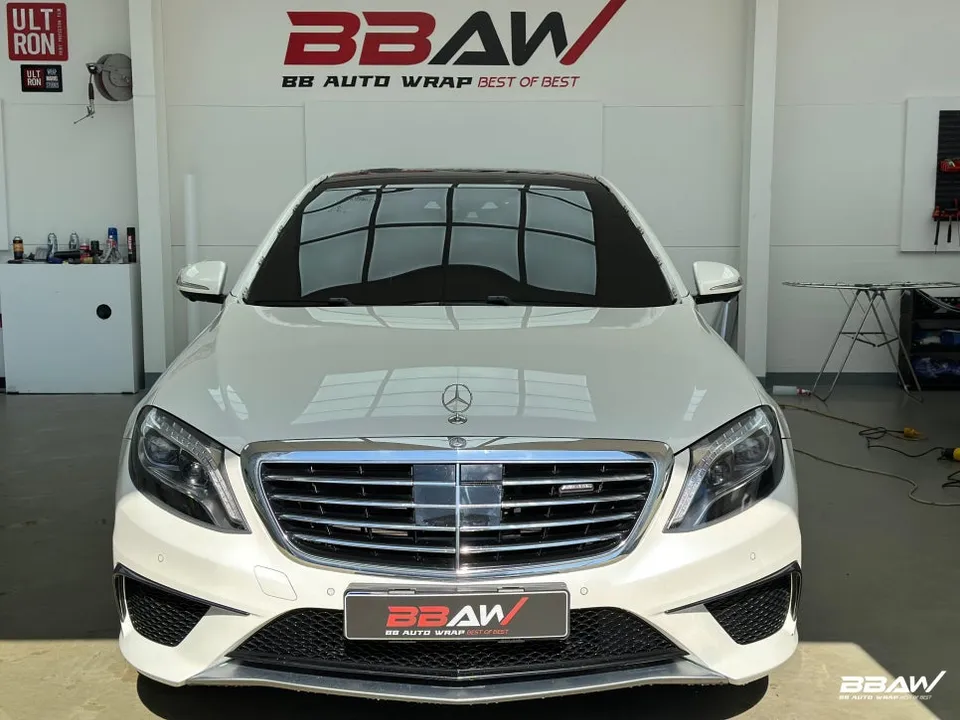Mercedes-Benz S-Class W222のカーラッピング事例|サテンブラックの高級感 施工写真 1-1