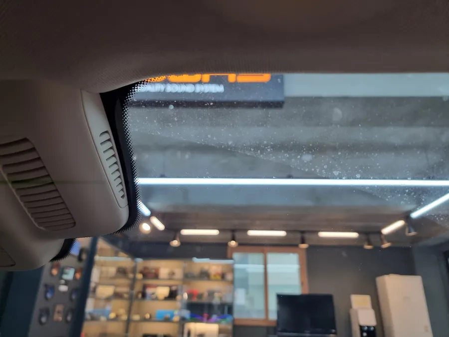 Mercedes-Benz E300 dash cam - Mercedes-Benz E300 Dash Cam Installation Review photo 4