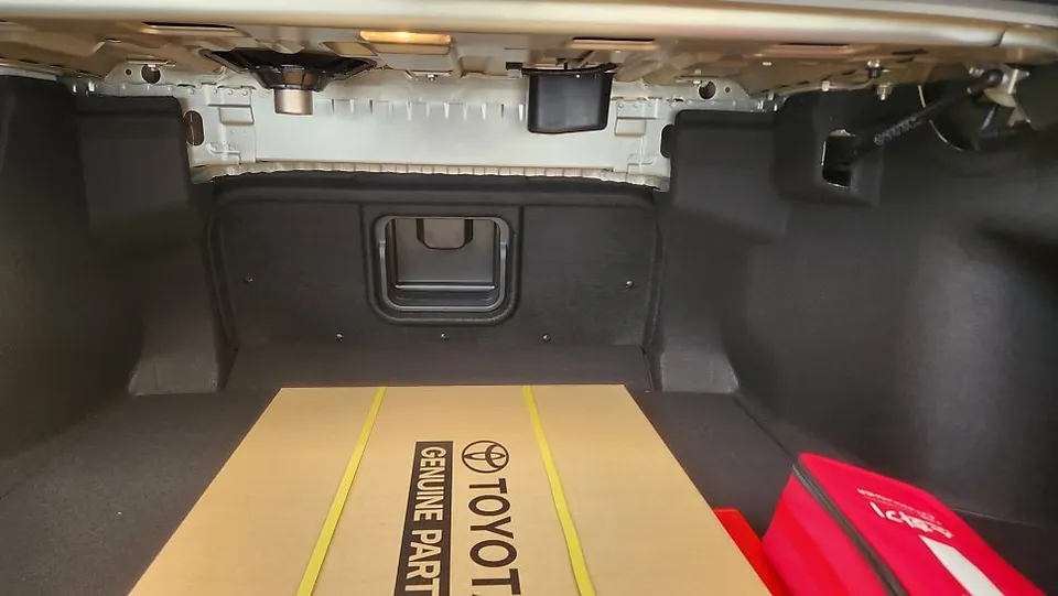 Toyota Camry oem options - Toyota Camry OEM Options Retrofit Review photo 4