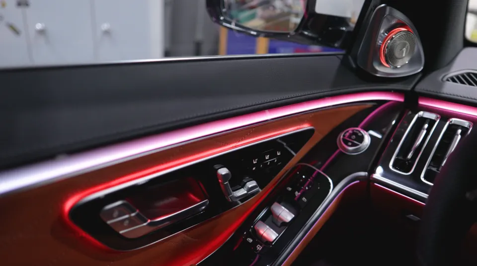 Mercedes-Benz S-Class W223 ambient lighting - Mercedes-Benz S-Class W223 Ambient Lighting Review — Cost photo 5