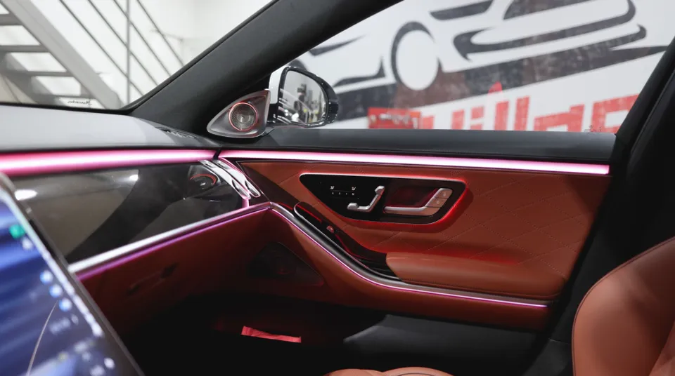 Mercedes-Benz S-Class W223 ambient lighting - Mercedes-Benz S-Class W223 Ambient Lighting Review — Cost photo 7