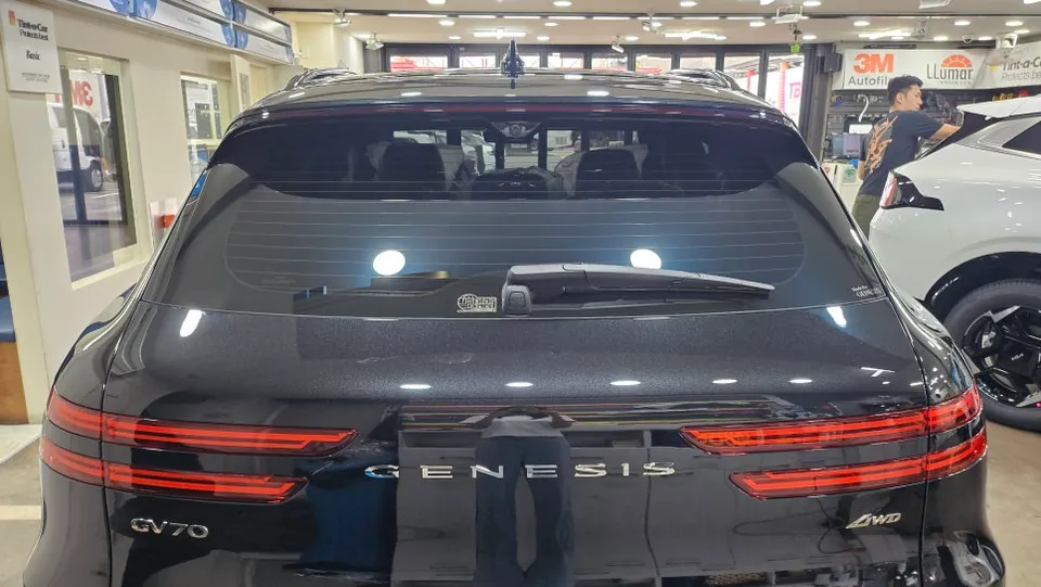 Genesis GV70のカーフィルム施工事例|費用目安・仕上がり 施工写真 3-3