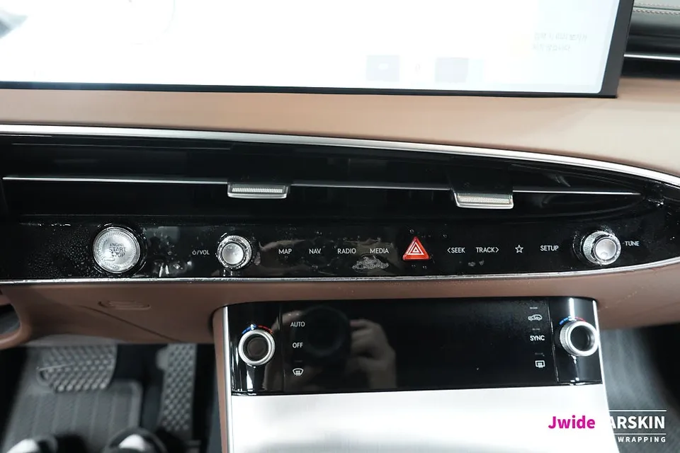 Genesis GV70のPPF施工事例｜韓国での実例紹介 施工写真 2-3