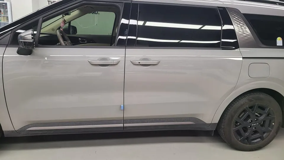 Kia Carnival KA4 body kit - Kia Carnival KA4 Side Steps Review — Enhanced Access photo 4
